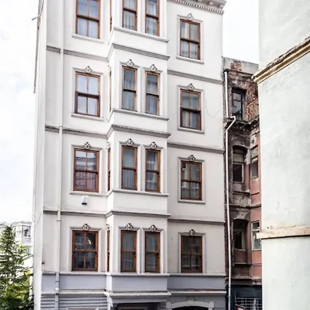 Charming 2bd2bath Galata Tower Unique Home! #409 *