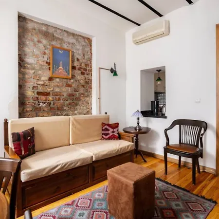 Charming 2bd2bath Galata Tower Unique Home! #409 Apartmán *