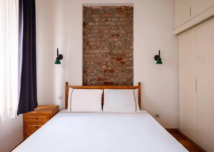 Charming 2bd2bath Galata Tower Unique Home! #409 Apartmán