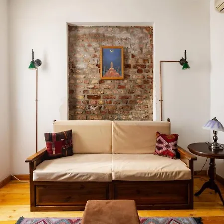 Charming 2bd2bath Galata Tower Unique Home! #409 Appartement Istanboel